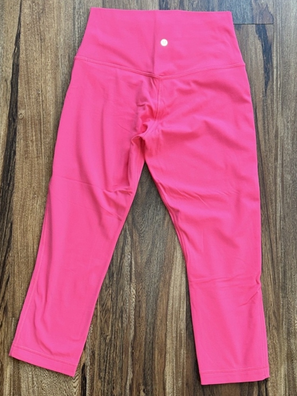 New! Lululemon Align High Rise Crop Lip Gloss Size 8 - Picture 4 of 7